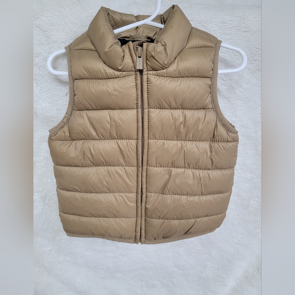 Old Navy Puffer Vest. 6-12months